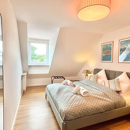 Snug 6 - Ruhige Toplage Seeblick Maisonette Design-wohnung I 3-zimmer I Zentral *