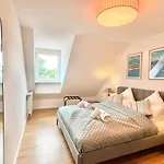 Snug 6 - Ruhige Toplage Seeblick Maisonette Design-wohnung I 3-zimmer I Zentral *