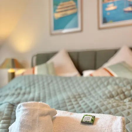 Snug 6 - Ruhige Toplage Seeblick Maisonette Design-wohnung I 3-zimmer I Zentral * Starnberg