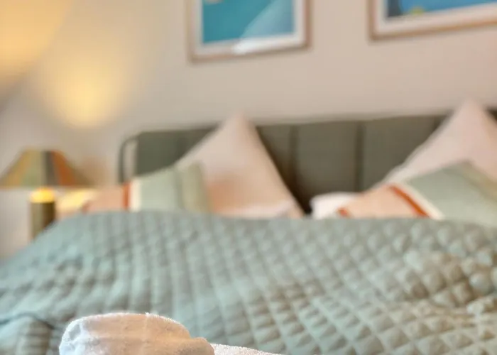 Snug 6 - Ruhige Toplage Seeblick Maisonette Design-wohnung I 3-zimmer I Zentral * Starnberg